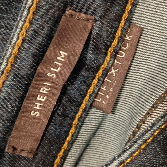 NYDJ Sherry slim size for dark wash - Picture 7 of 12